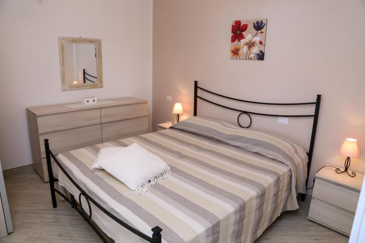 Ferienwohnung La Casa Di Geppo Castelsardo Exterior foto